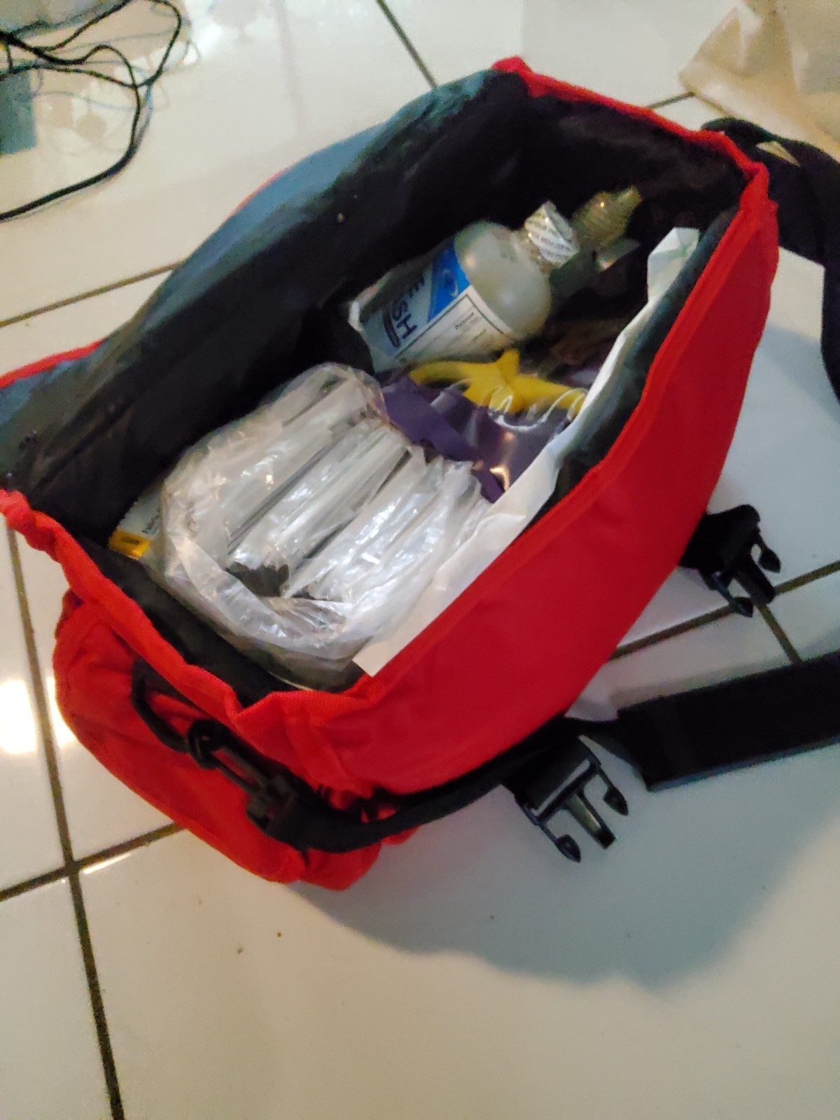 First Aid Only First Responder Bag – Red Nylon Portable Mount