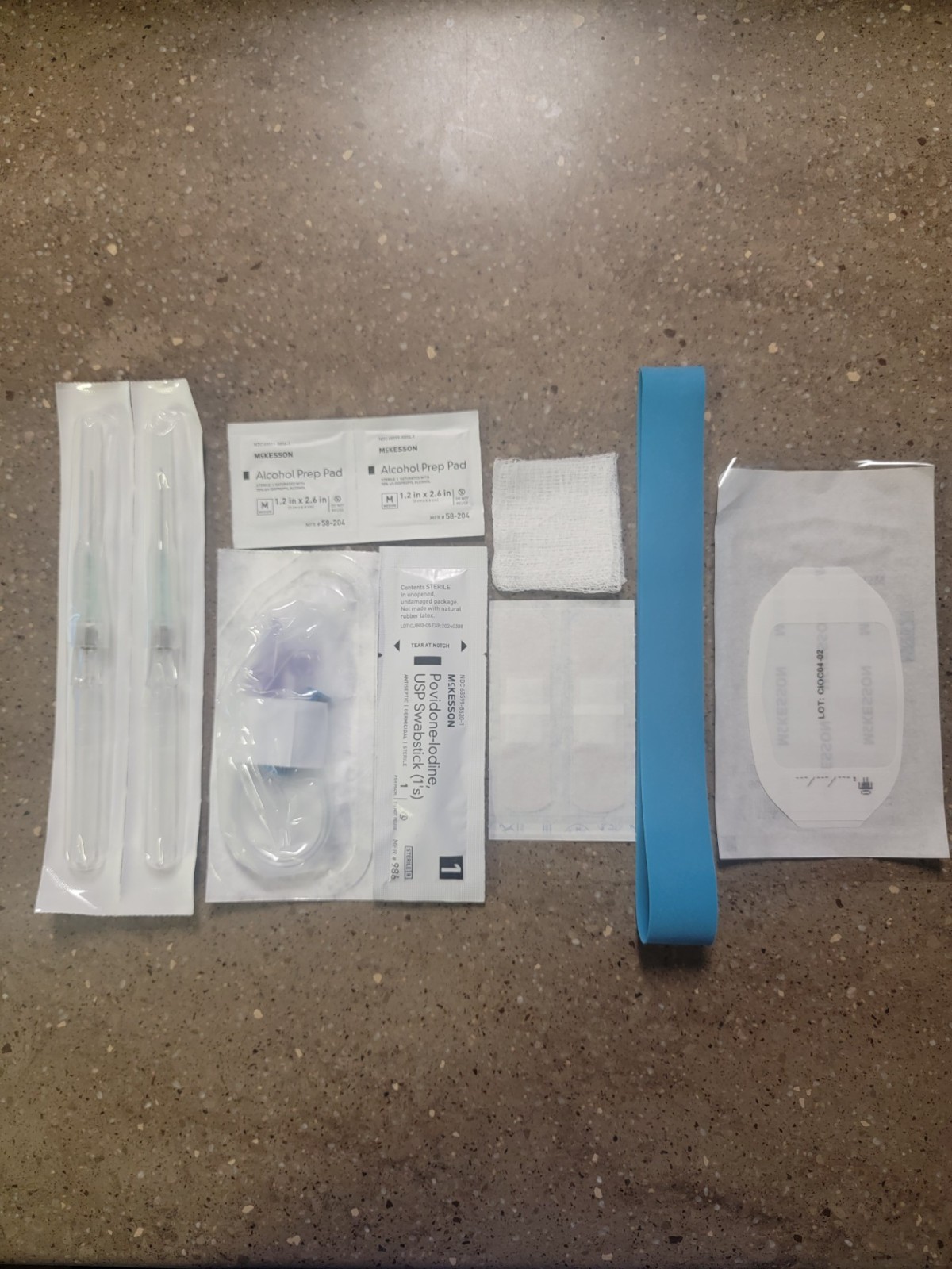 IV start kit – Emergency and Trauma Bags – First Aid – Preppers – Medical